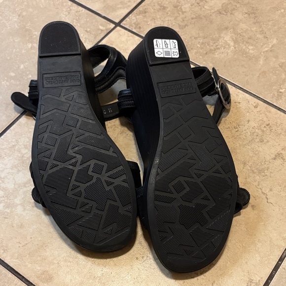 SAS Seight Black Wedge Sandals Size 10M - Picture 4 of 9
